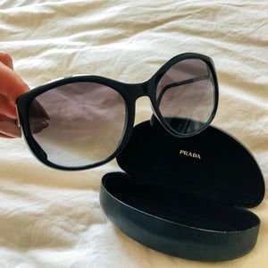 Prada Sunglasses 🕶